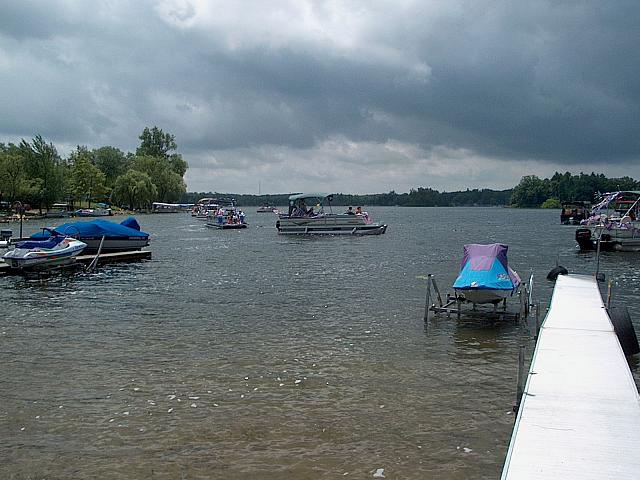 4TH OF JULY 2004 LAKE 004