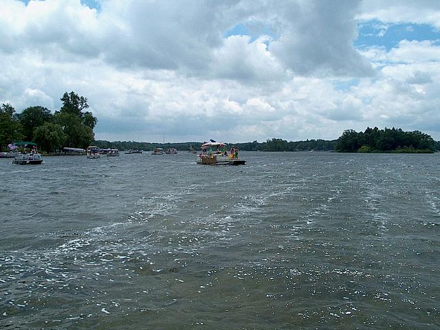 4TH OF JULY 2004 LAKE 014