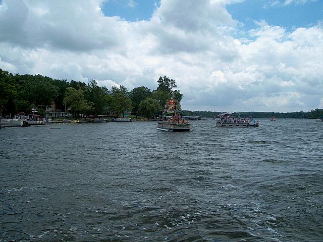 4TH OF JULY 2004 LAKE 022