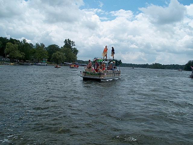 4TH OF JULY 2004 LAKE 024